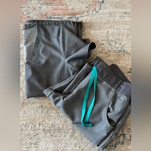 Figs scrub set
